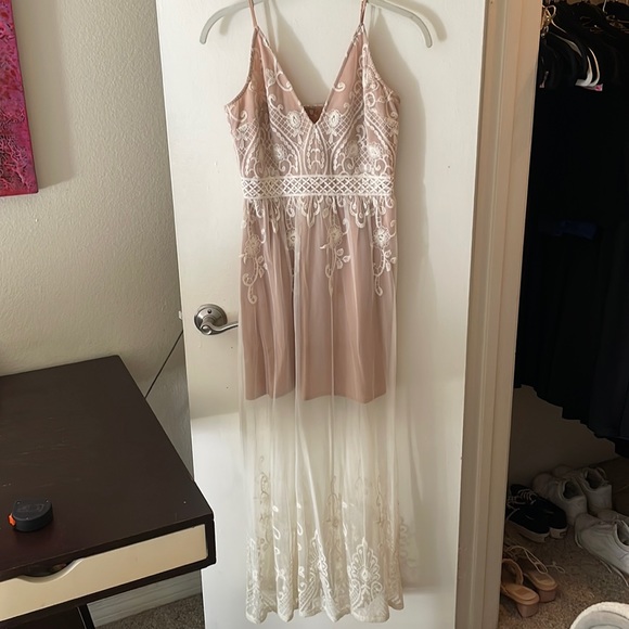 WAYF Dress - Picture 1 of 5